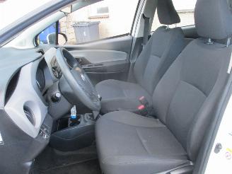 Toyota Yaris 1.0 VVT-i Now picture 28