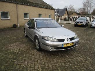 Auto incidentate Renault Laguna 2.0-16V T Tech Line 2006/7