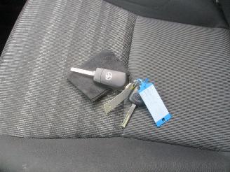 Toyota Yaris 1.3 VVT-i Orange Sport picture 20