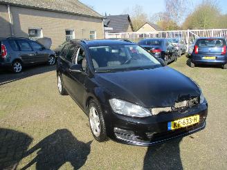 skadebil auto Volkswagen Golf 1.6 TDI Business Edition R REST BPM €400,-!!! 2015/6