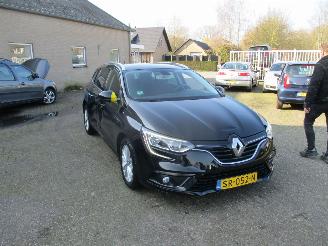 Unfallwagen Renault Mégane 1.2 TCe Limited  REST BPM €1200,-!!! 2018/5