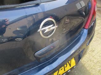 Opel Corsa 1.4-16V Cosmo picture 9