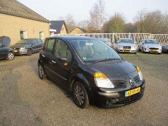 Damaged car Renault Modus 1.6-16V Tech Road 2005/7