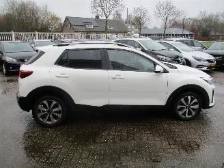Kia Stonic 1.0 T-GDi MHEV Dyn+L REST BPM €1000,-!!! picture 8