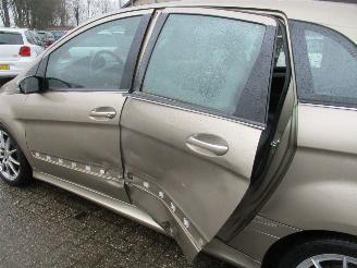 Mercedes B-klasse 200 picture 15