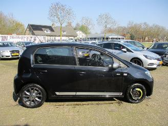 Volkswagen Up! 1.0 high up! BlueM. REST BPM €250,-!!! picture 8