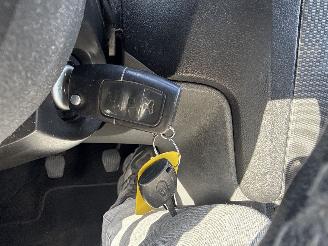 Ford Focus 2.0 Titanium picture 20