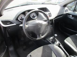 Peugeot 207 1.4 VTi Cool \'n Blue picture 16