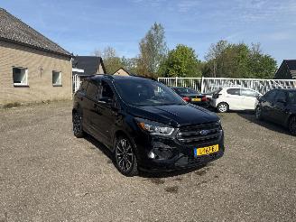 Vaurioauto  passenger cars Ford Kuga 1.5 Titanium 4WD ST-Line REST BPM €1000,-!!! 2017/4