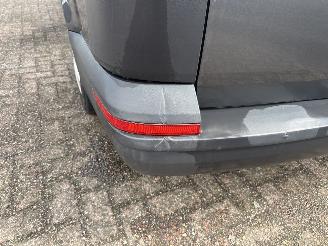 Volkswagen Transporter 2.0 TDI L1H1 Comfortline. ROLSTOELVERVOER picture 16