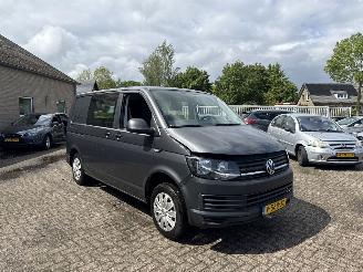 damaged passenger cars Volkswagen Transporter 2.0 TDI L1H1 Comfortline. ROLSTOELVERVOER 2017/11