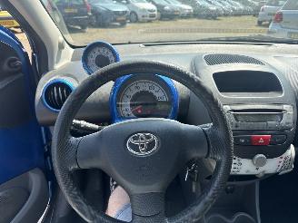 Toyota Aygo 1.0-12V Dynamic Blue picture 18