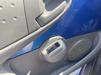 Toyota Aygo 1.0-12V Dynamic Blue picture 23