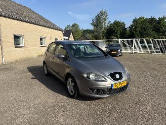 damaged passenger cars Seat Altea 2.0 FSI Stylance 2004/10
