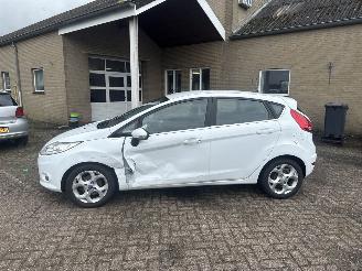 Ford Fiesta 1.4 Titanium AUTOMAAT picture 4