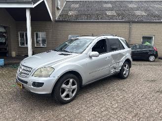 Mercedes M-klasse 320 CDI 4matic AUT GRIJS KENTEKEN picture 3