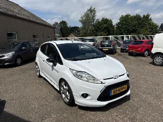 krockskadad bil auto Ford Fiesta 1.25 Ghia 2011/6