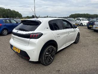 Peugeot e-208 EV Allure 50 kWh picture 8