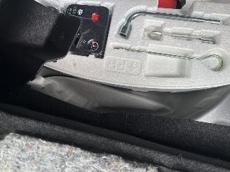 Suzuki Swift 1.0 Stijl REST BPM €700,-!!! picture 14