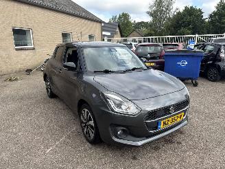 Damaged car Suzuki Swift 1.0 Stijl REST BPM €700,-!!! 2017/5