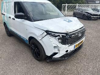 Ford Transit E-Transit Courier Trend 44 kWh picture 9