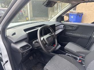 Ford Transit E-Transit Courier Trend 44 kWh picture 23