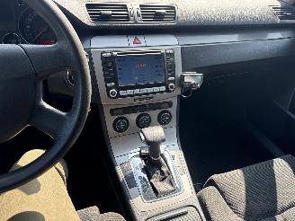 Volkswagen Passat 2.0 FSI Comfortline picture 14