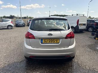 Kia Venga 1.4 CVVT X-ecutive picture 6