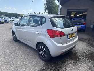 Kia Venga 1.4 CVVT X-ecutive picture 5