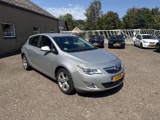 Damaged car Opel Astra 1.4 Turbo Edition REST BPM €200,-!!! 2011/3