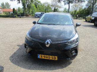 Renault Clio 1.0 TCe 90 Techno REST BPM €400,-!!! picture 2