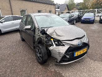 Schadeauto Toyota Yaris 1.5 Hybrid Dynamic AUT 2019/9