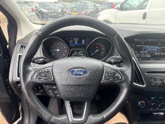 Ford Focus 1.0 Titanium REST BPM €400,-!!! picture 21
