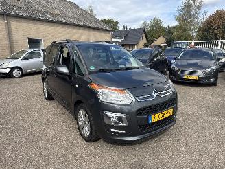 Voiture accidenté Citroën C3 picasso 1.6 VTi Exclusive AUT REST BPM €700,-!!! 2014/7