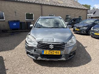 Suzuki SX4 SX4 S-cross AUT REST BPM €600,-!!! WEINIG KILOMETERS!!! picture 2