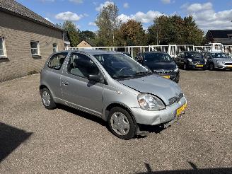 škoda osobní automobily Toyota Yaris 1.3-16V VVT-i Sol AUTOMAAT AIRCO 2000/4