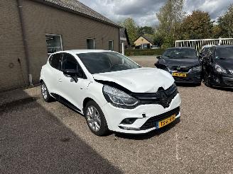 Voiture accidenté Renault Clio 0.9 TCe Limited REST BPM €400,-!!! 2018/10