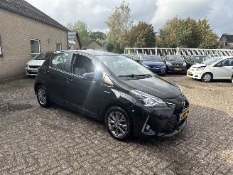 Damaged car Toyota Yaris 1.5 Hybrid Design AUTOMAAT 2017/11