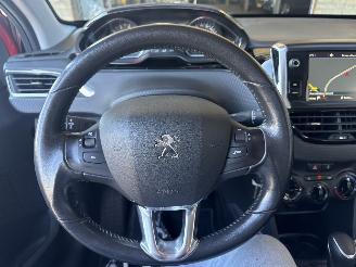 Peugeot 2008 1.2 PureTech Blue Lion AUTOMAAT REST BPM €600,-!!! picture 22