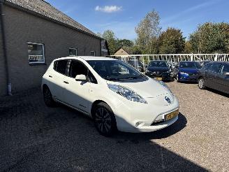 Unfallwagen Nissan Leaf Base 24kWh 2013/12