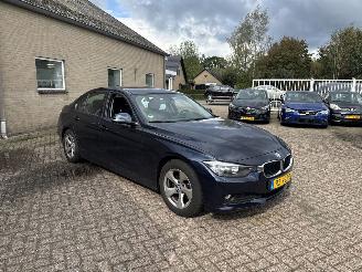 Vaurioauto  passenger cars BMW 3-serie 320d EDE High Exec. 2014/4