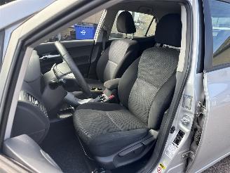 Toyota Auris 1.8 Full Hyb.Exe.Bns picture 27
