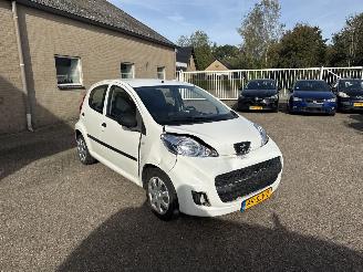krockskadad bil auto Peugeot 107 1.0-12V XR AIRCO 2011/12
