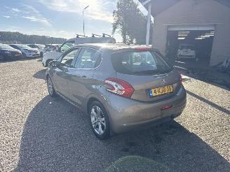 Peugeot 208 1.6 VTi Allure AUTOMAAT REST BPM €700,-!!! picture 5