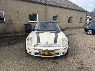 Mini Cooper 1.6 Cooper Pepper AUTOMAAT picture 2