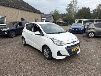 Voiture accidenté Hyundai I-10 1.0i Comfort REST BPM €300,-!!! 2018/4
