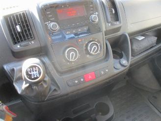 Peugeot Boxer 335 2.2 HDI L4 Prem. picture 17