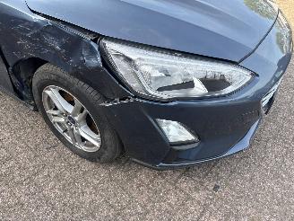 Ford Focus 1.0 EcoBoost Trend Edition picture 14