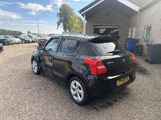 Suzuki Swift 1.0 Stijl AUTOMAAT picture 5