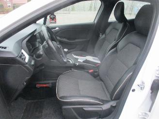 Renault Clio 1.0 TCe Bi-Fuel Intens picture 32